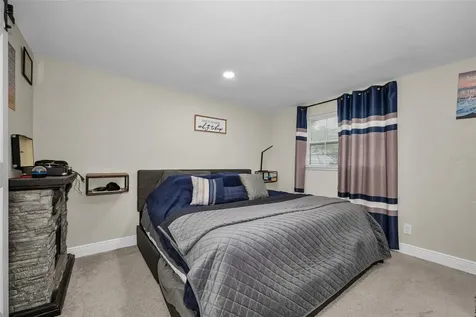 801 Walnut Drive Seffner FL 33584