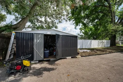 801 Walnut Drive Seffner FL 33584