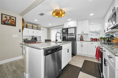 801 Walnut Drive Seffner FL 33584