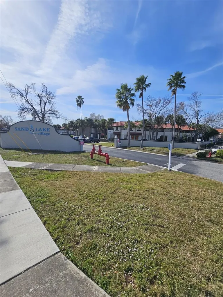 10232 Turkey Lake Road Orlando FL 32819
