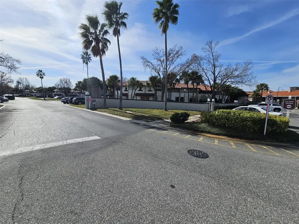 10232 Turkey Lake Road Orlando FL 32819
