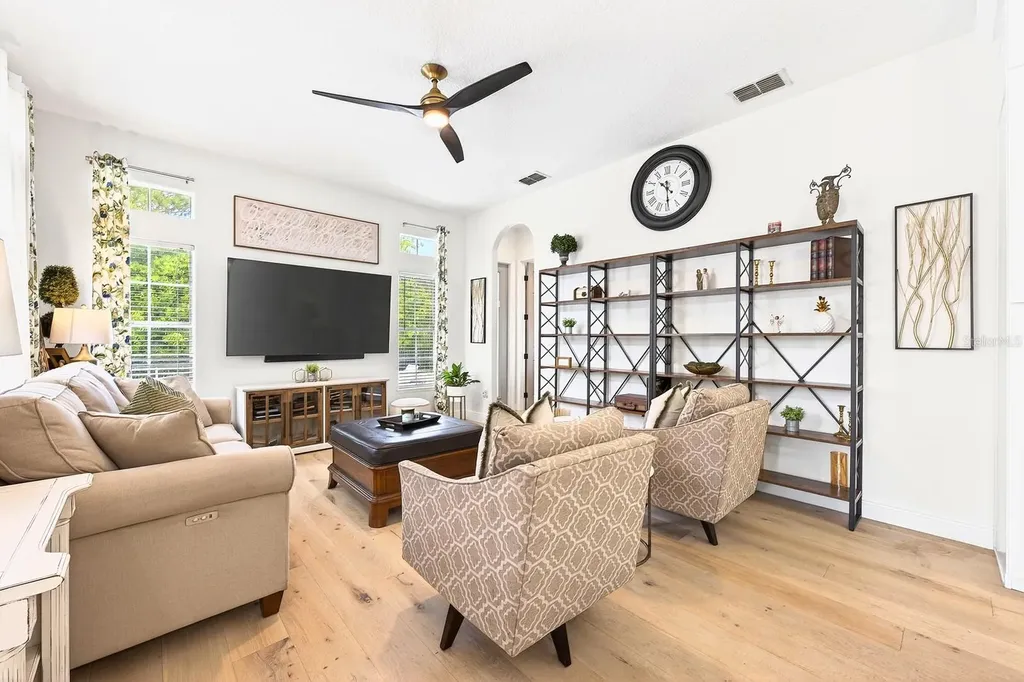 318 Tudor Spring Court Orlando FL 32828