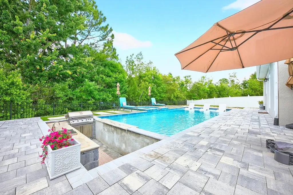 318 Tudor Spring Court Orlando FL 32828