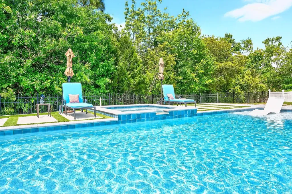 318 Tudor Spring Court Orlando FL 32828
