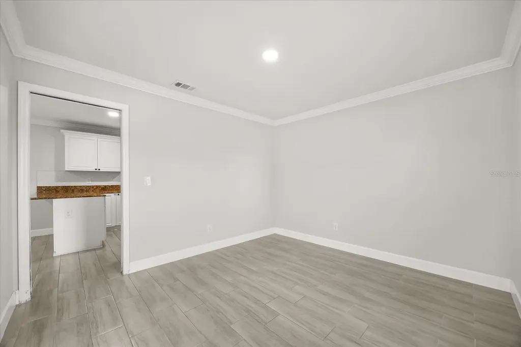 627 Mellowood Avenue Orlando FL 32825