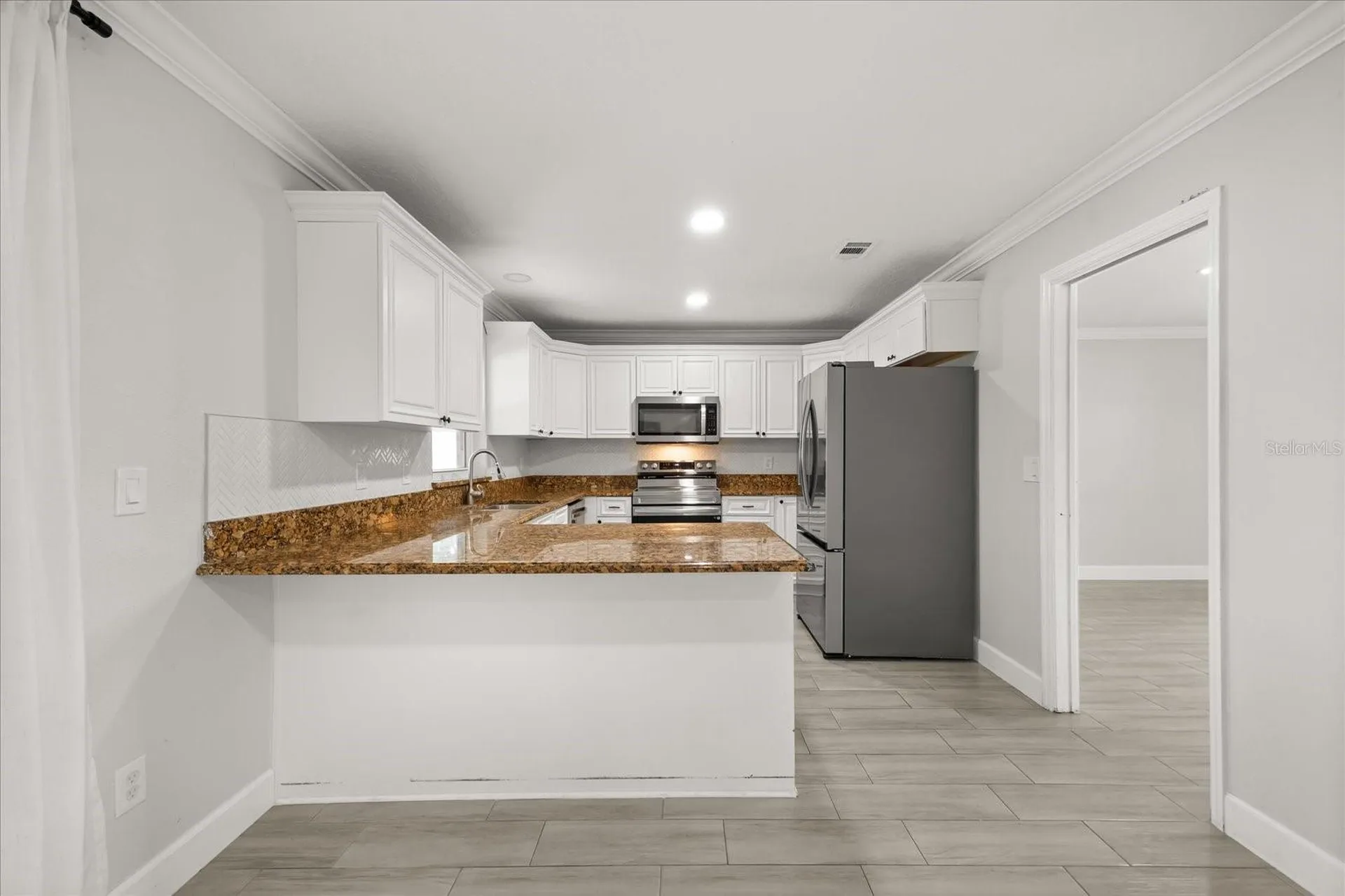 627 Mellowood Avenue Orlando FL 32825