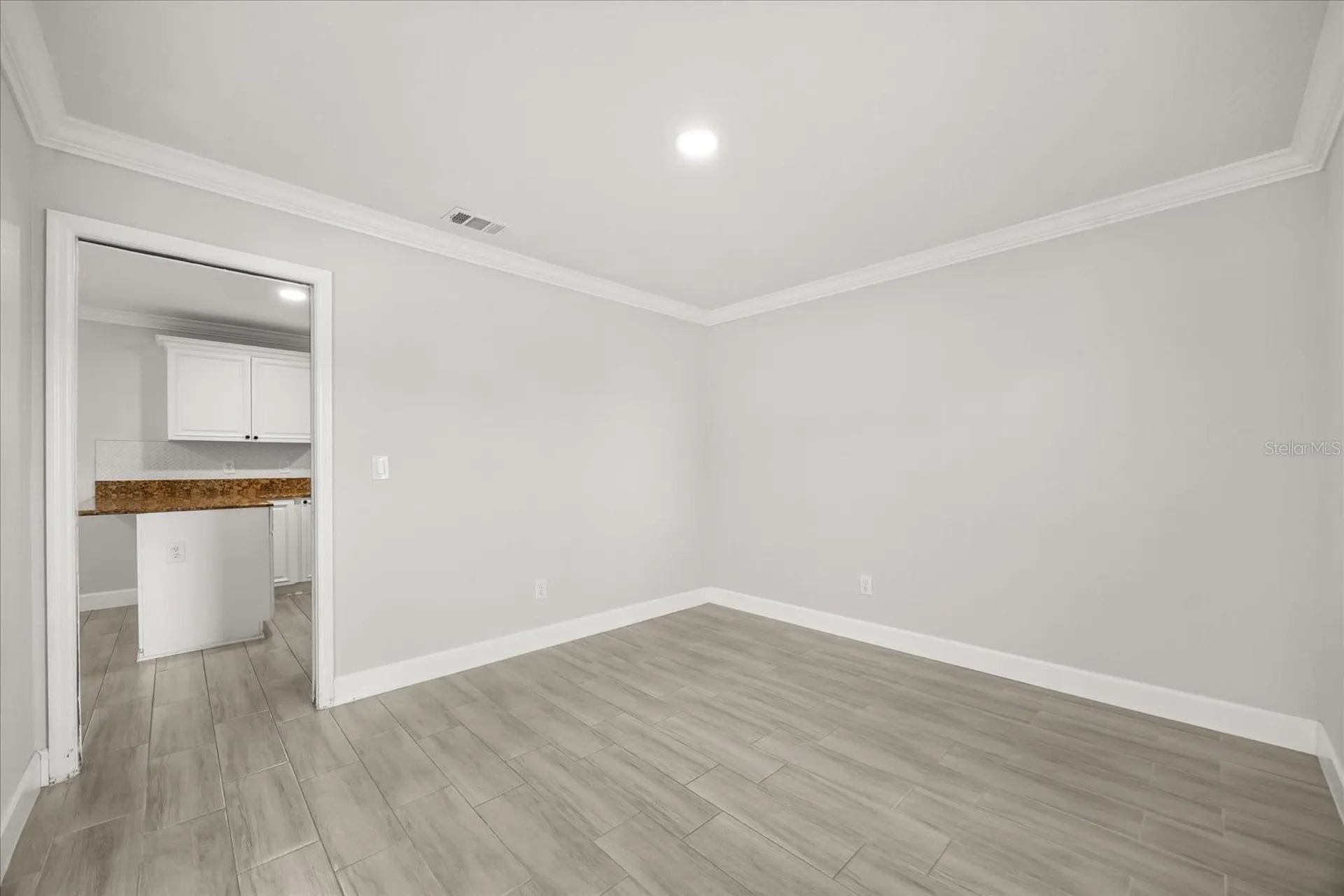 627 Mellowood Avenue Orlando FL 32825