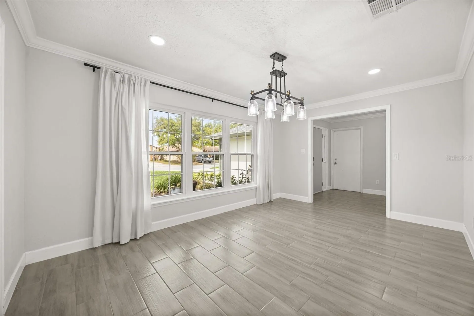 627 Mellowood Avenue Orlando FL 32825