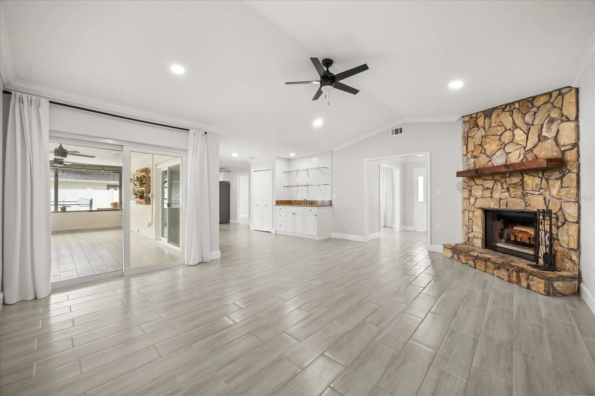 627 Mellowood Avenue Orlando FL 32825