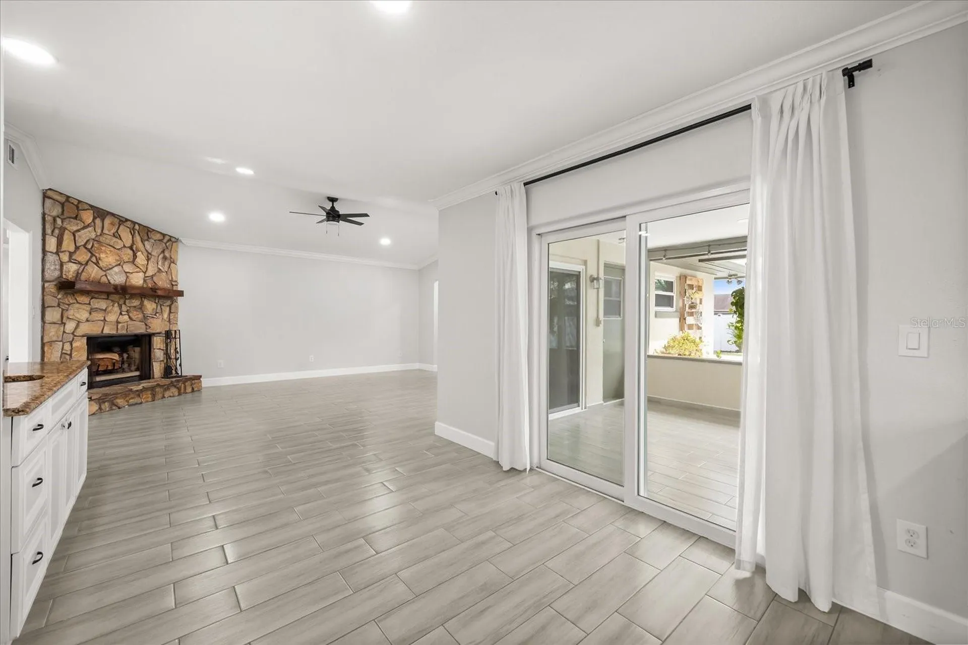 627 Mellowood Avenue Orlando FL 32825