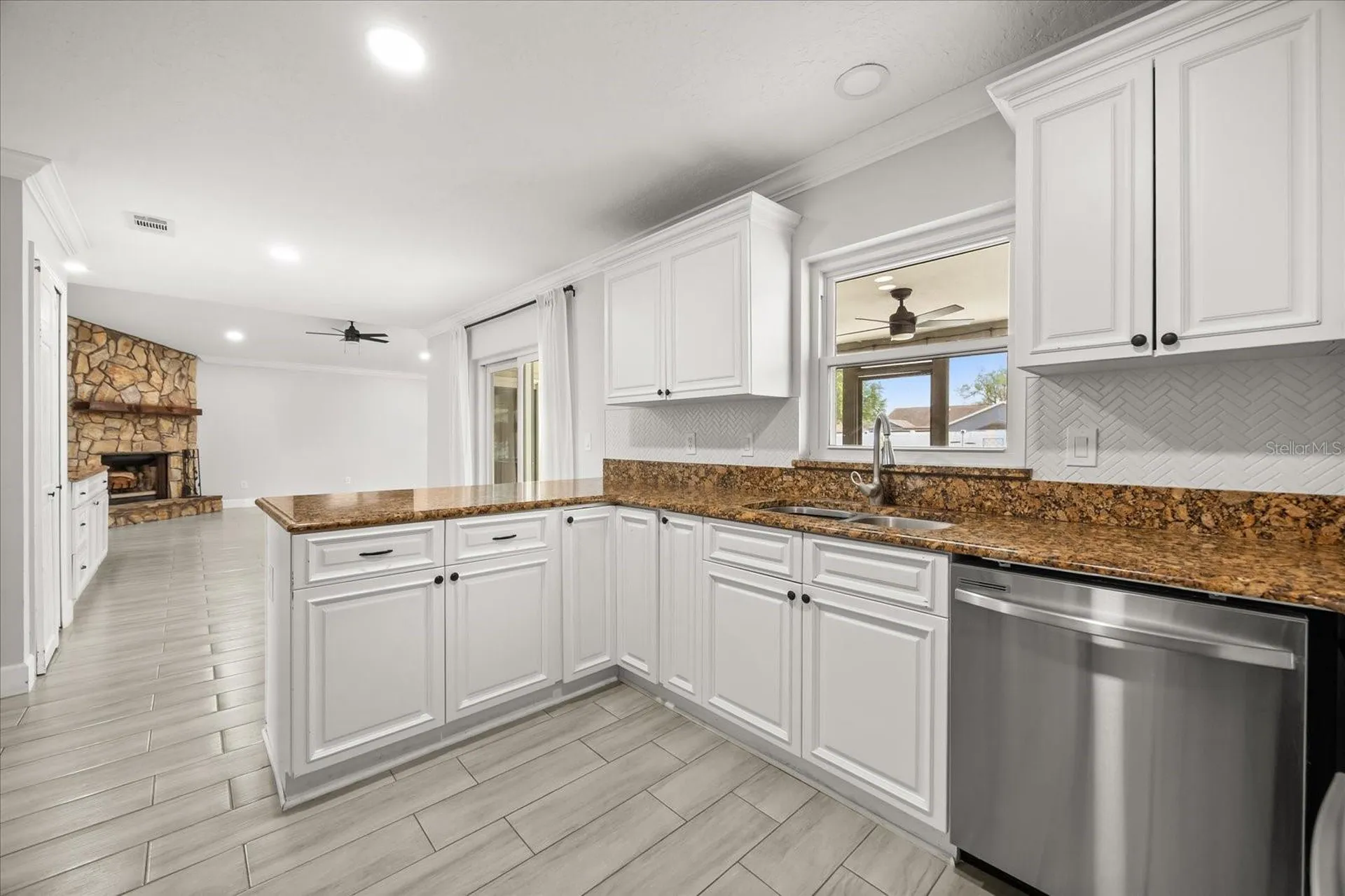 627 Mellowood Avenue Orlando FL 32825