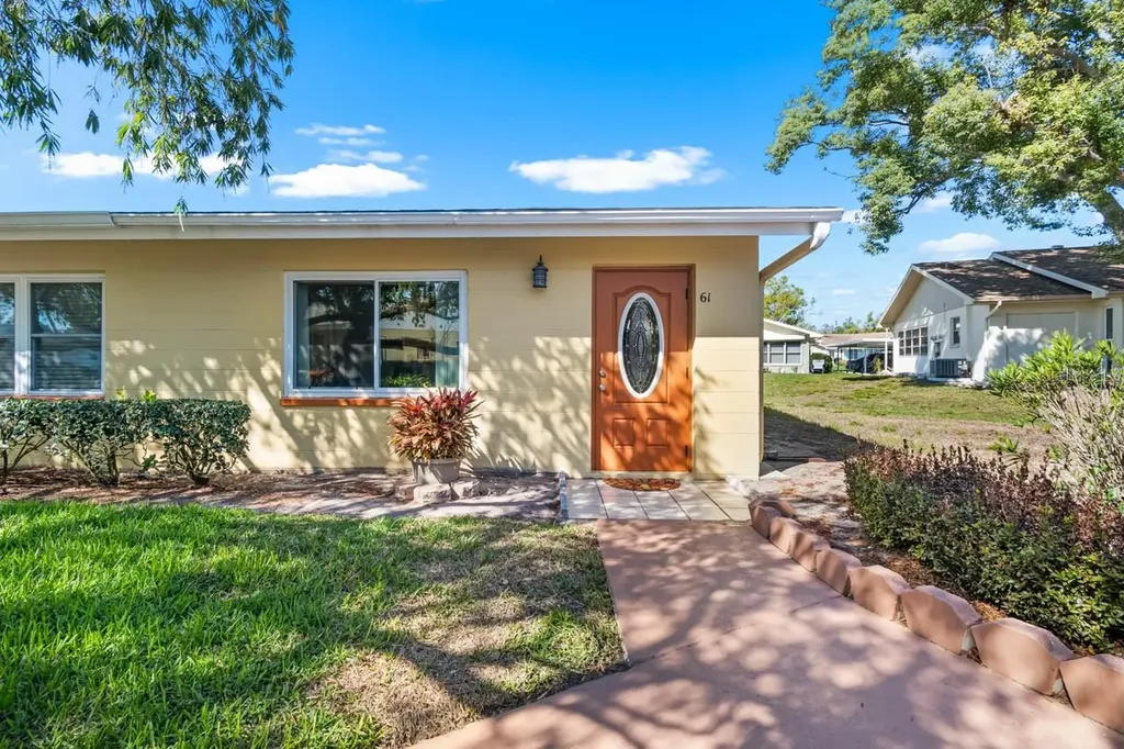 401 Dorchester Place Sun City Center FL 33573