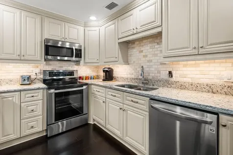 401 Dorchester Place Sun City Center FL 33573