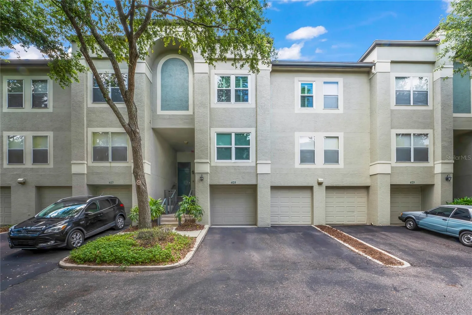 625 Tropical Breeze Way Tampa FL 33602