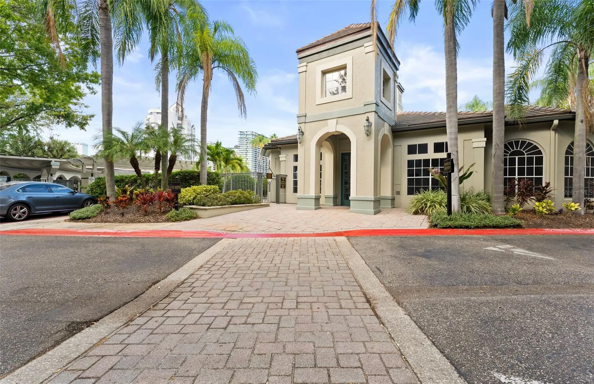 625 Tropical Breeze Way Tampa FL 33602