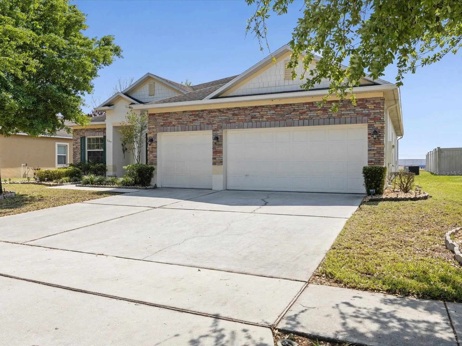 307 Gladesdale Street Haines City FL 33844