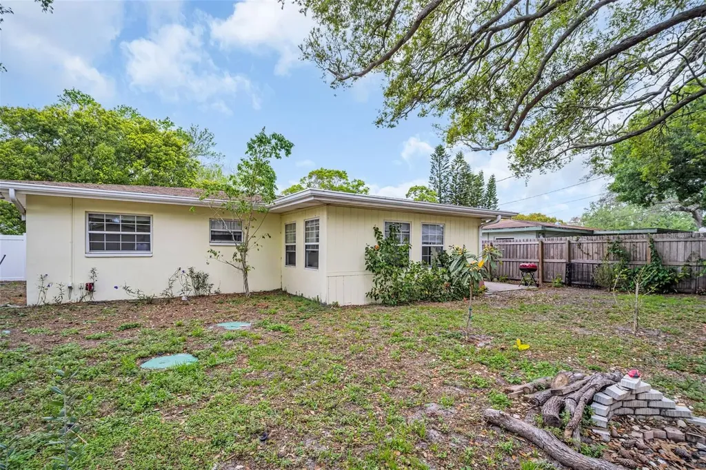 1097 Kenwood Drive Dunedin FL 34698