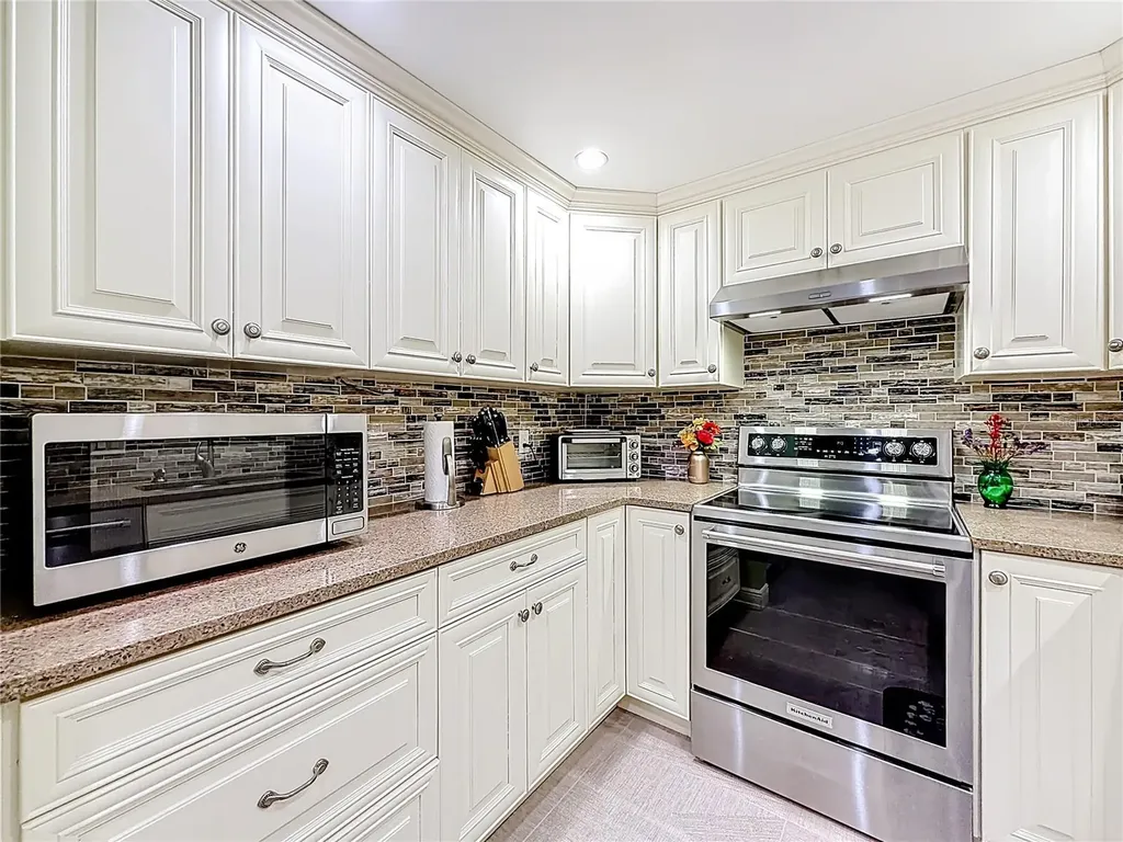 2700 Bayshore Boulevard Dunedin FL 34698