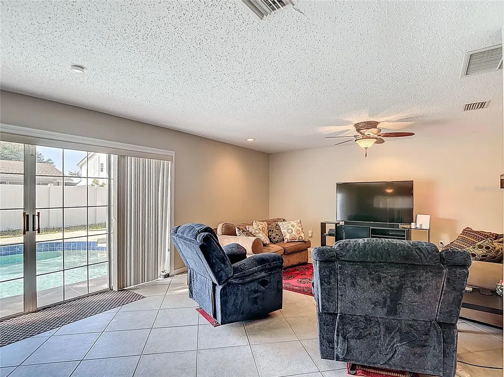3114 W Paris Street Tampa FL 33614