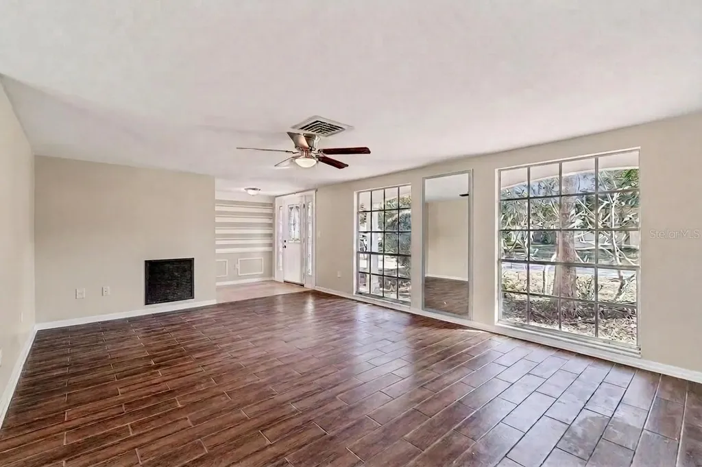 8210 Clover Hill Loop Hudson FL 34667