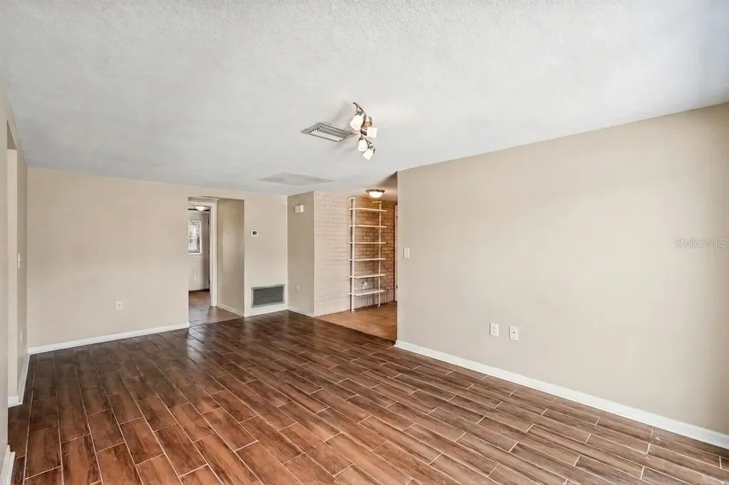 8210 Clover Hill Loop Hudson FL 34667