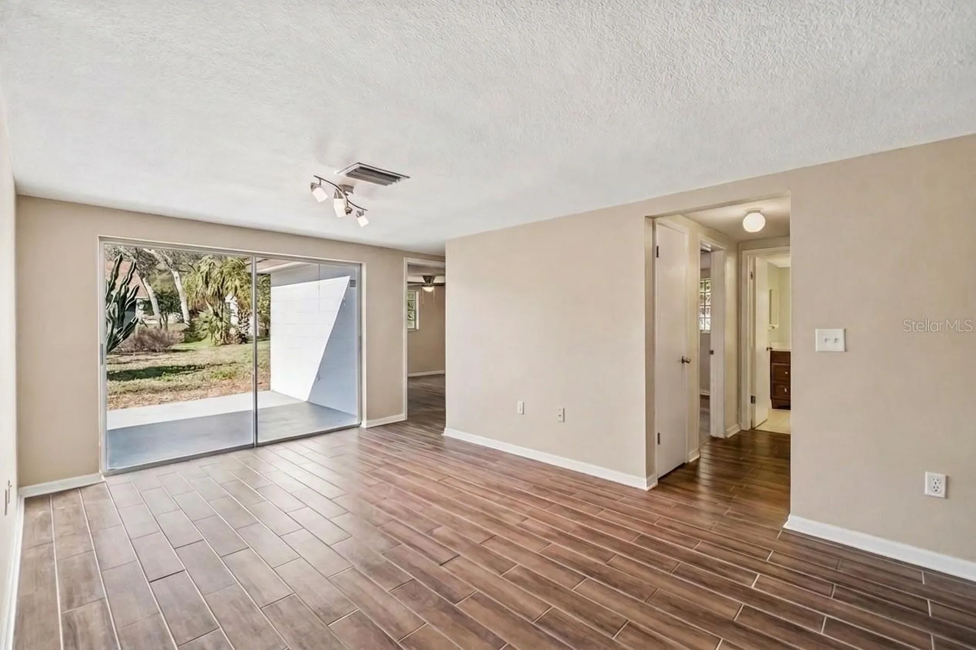 8210 Clover Hill Loop Hudson FL 34667
