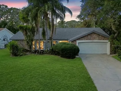 8210 Clover Hill Loop Hudson FL 34667