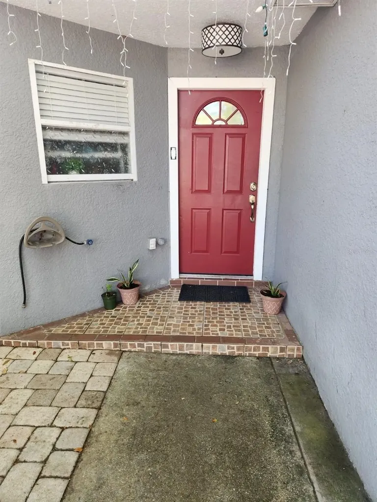 6115 N Albany Avenue Tampa FL 33604