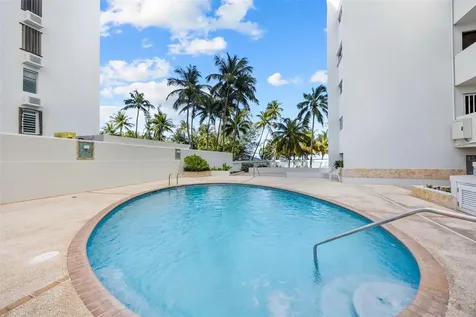 4429 Avenue Isla Verde Carolina PR 00979