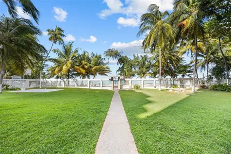 4429 Avenue Isla Verde Carolina PR 00979