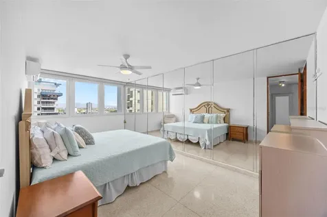 4429 Avenue Isla Verde Carolina PR 00979