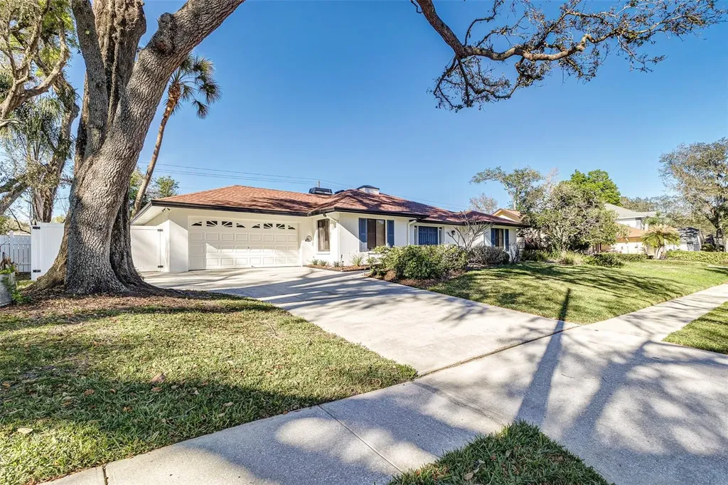 6308 N Queensway Drive Temple Terrace FL 33617
