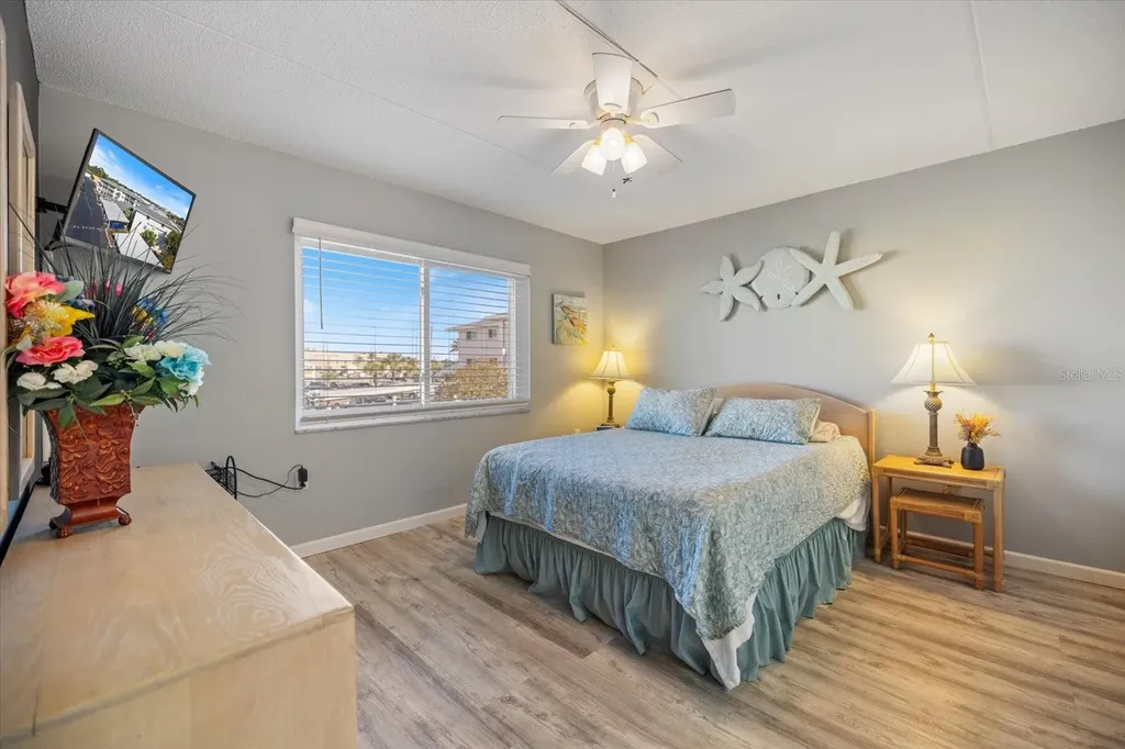 708 Tamiami Trail S Venice FL 34285