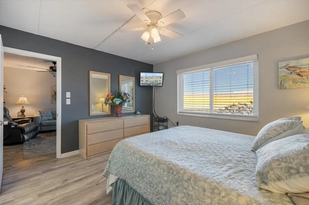 708 Tamiami Trail S Venice FL 34285