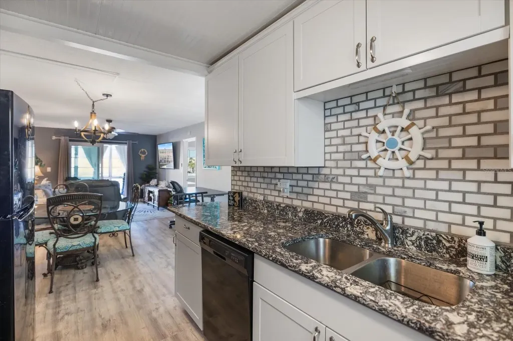 708 Tamiami Trail S Venice FL 34285