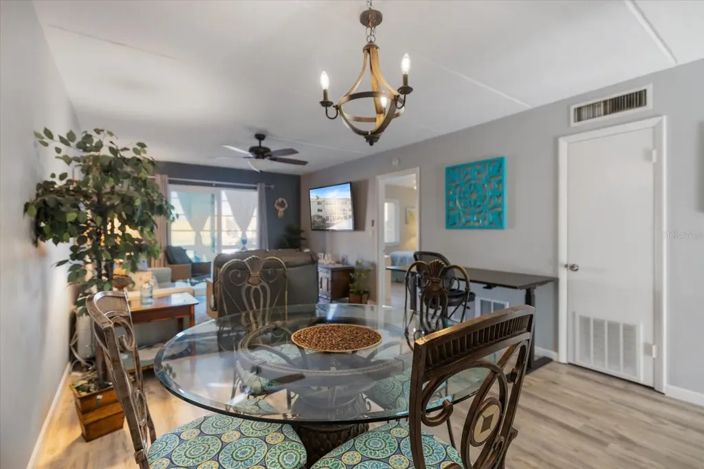 708 Tamiami Trail S Venice FL 34285