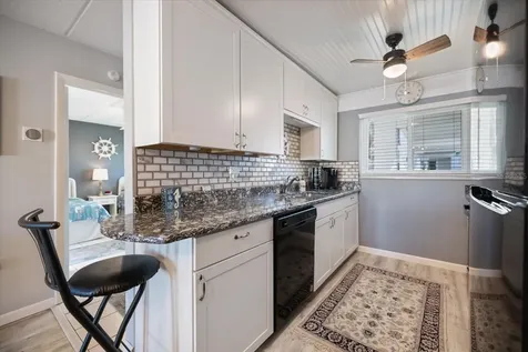 708 Tamiami Trail S Venice FL 34285
