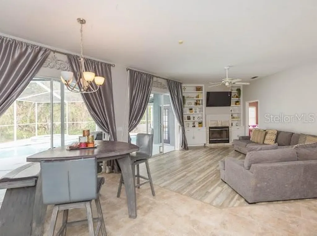 23635 Oakside Boulevard Lutz FL 33559
