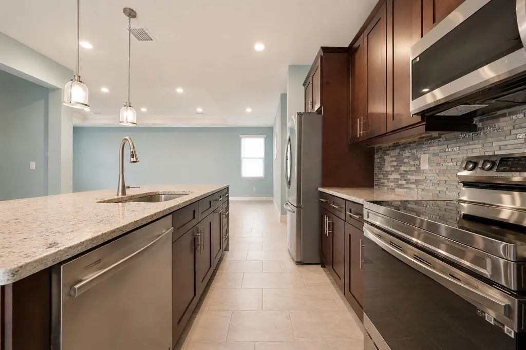 2118 W Hampshire Boulevard Citrus Springs FL 34434