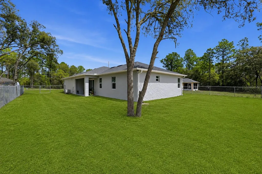 2118 W Hampshire Boulevard Citrus Springs FL 34434