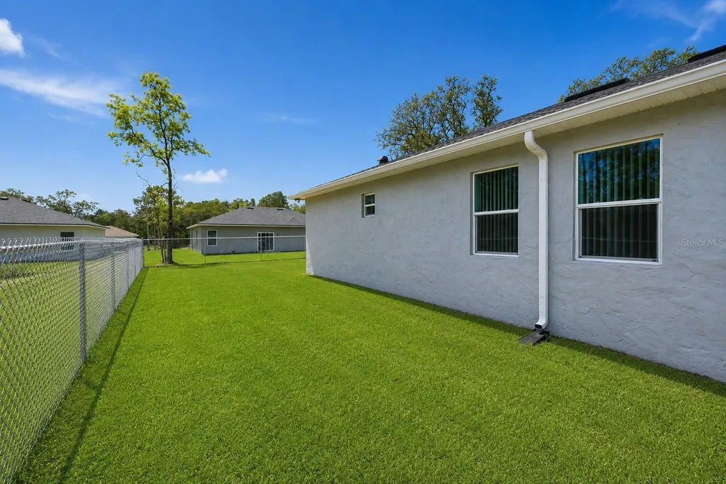 2118 W Hampshire Boulevard Citrus Springs FL 34434
