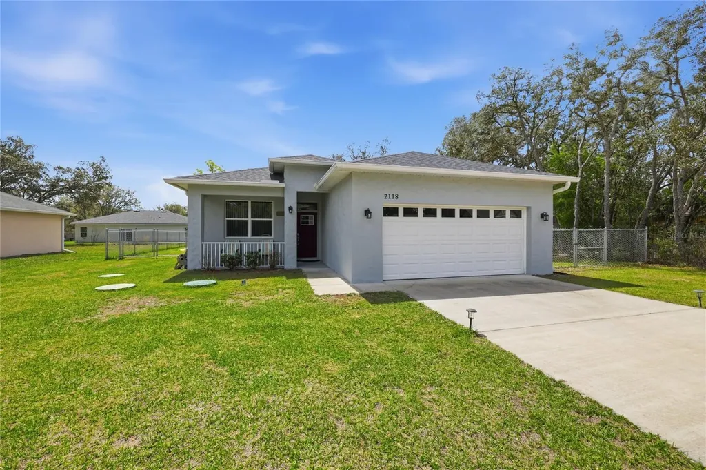 2118 W Hampshire Boulevard Citrus Springs FL 34434