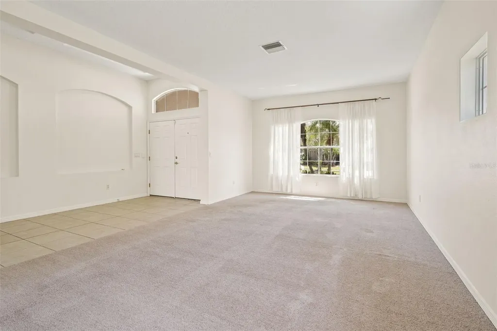 518 York Dale Drive Ruskin FL 33570