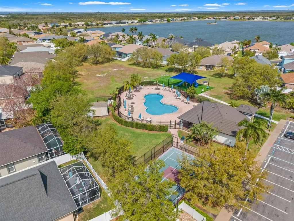 518 York Dale Drive Ruskin FL 33570
