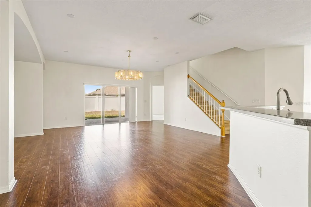 518 York Dale Drive Ruskin FL 33570