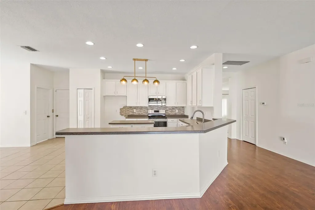 518 York Dale Drive Ruskin FL 33570
