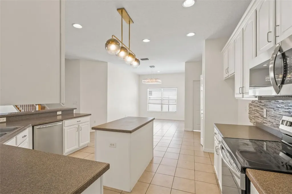 518 York Dale Drive Ruskin FL 33570