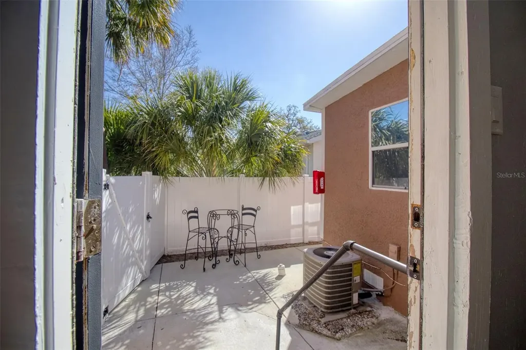 675 16th Avenue S St Petersburg FL 33701