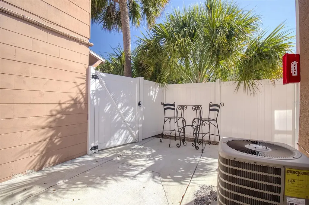 675 16th Avenue S St Petersburg FL 33701