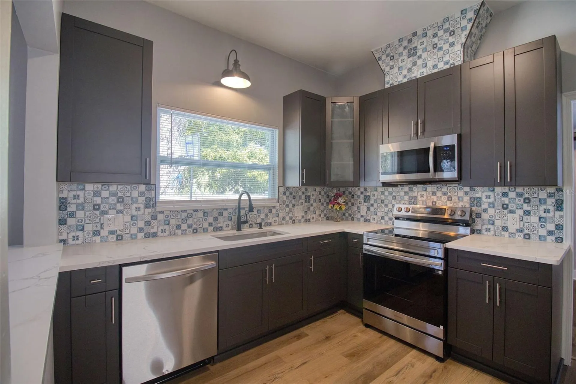 675 16th Avenue S St Petersburg FL 33701